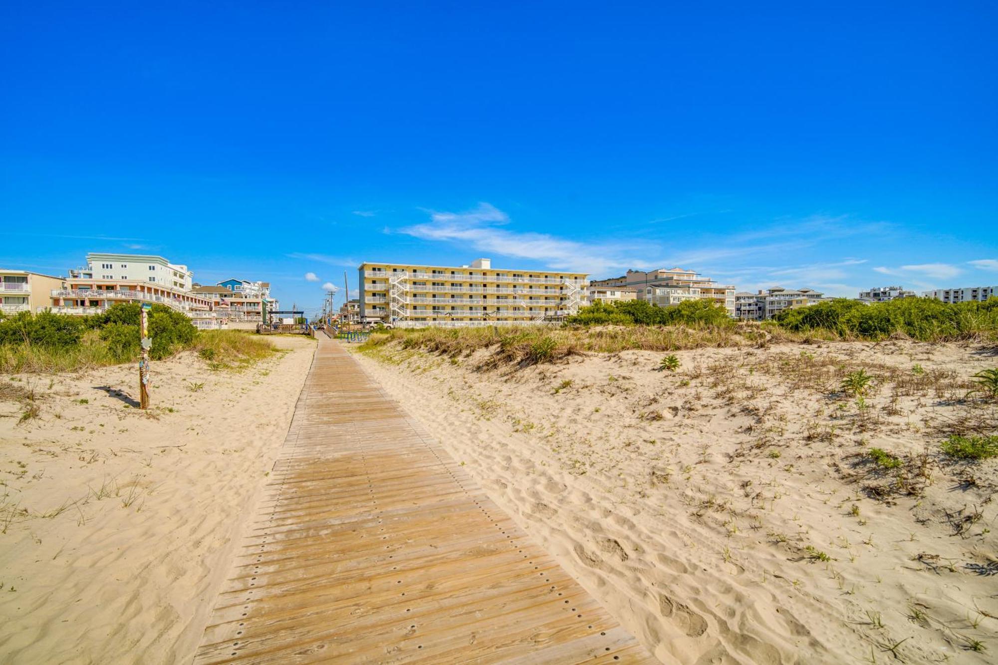 Sun-Soaked Wildwood Getaway, 6 Mi To Cape May! Wildwood Crest Exterior foto